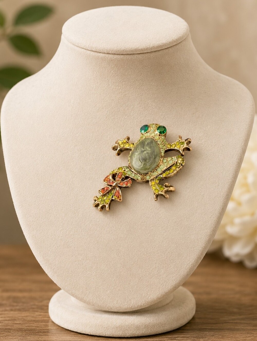 Vintage Jelly Belly Frog Brooch Green Rhinestone Encrusted Jeweled Bow Gold Tone